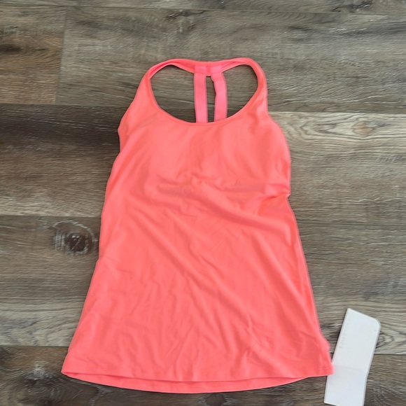 Fabletics Tops - Fabletics tank top NWT size XS